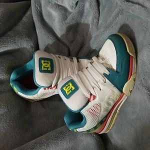 DC skate shoes